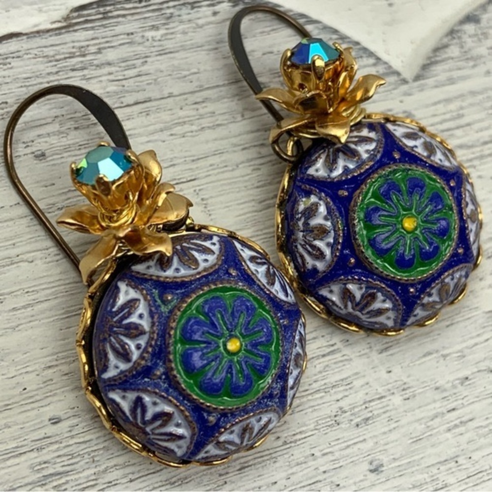Vintage Glass Floral Crystal Rhinestone Mosaic Medallion Dangle Drop Earrings